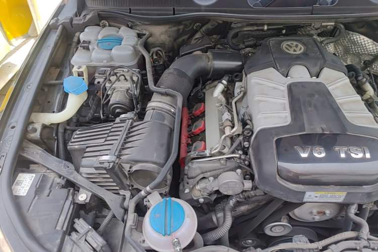 Used Volkswagen Touareg 2017 3.0 TSI Touareg Edition Engine Bay Right