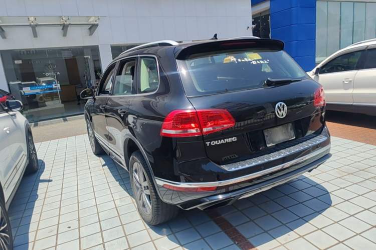 Used Volkswagen Touareg 2017 3.0 TSI Touareg Edition Exterior 2