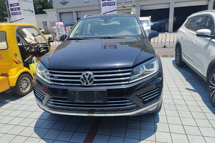 Used Volkswagen Touareg 2017 3.0 TSI Touareg Edition Front