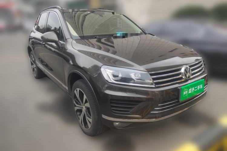 Used Volkswagen Touareg 2017 3.0 TSI Touareg Model Front Right 45 Deg