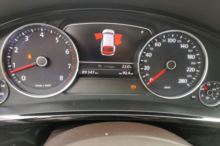 Used Volkswagen Touareg 2017 3.0 TSI Touareg Edition Odometer Close Up