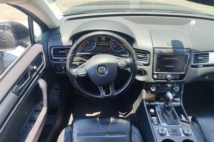 Used Volkswagen Touareg 2017 3.0 TSI Touareg Edition Steering Wheel