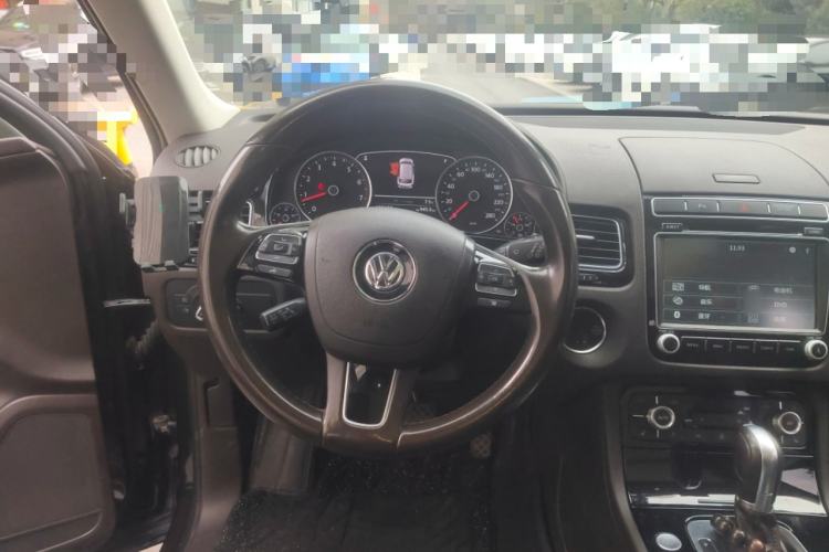 Used Volkswagen Touareg 2017 3.0 TSI Touareg Model Steering Wheel