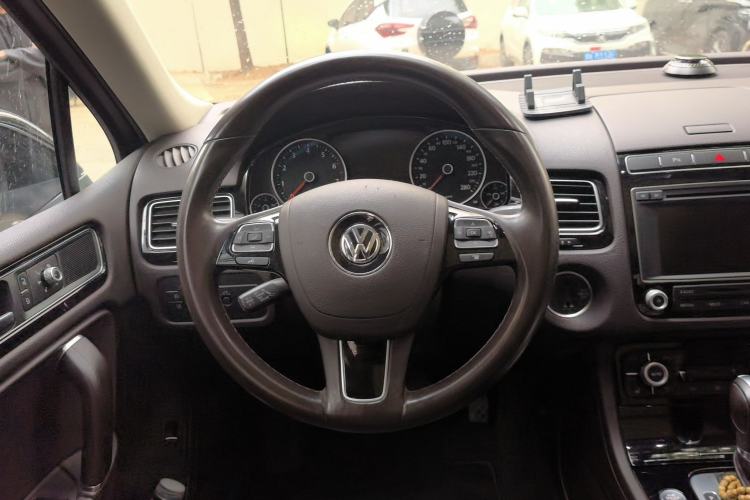 Used Volkswagen Touareg 2017 3.0 TSI Touareg Model Steering Wheel
