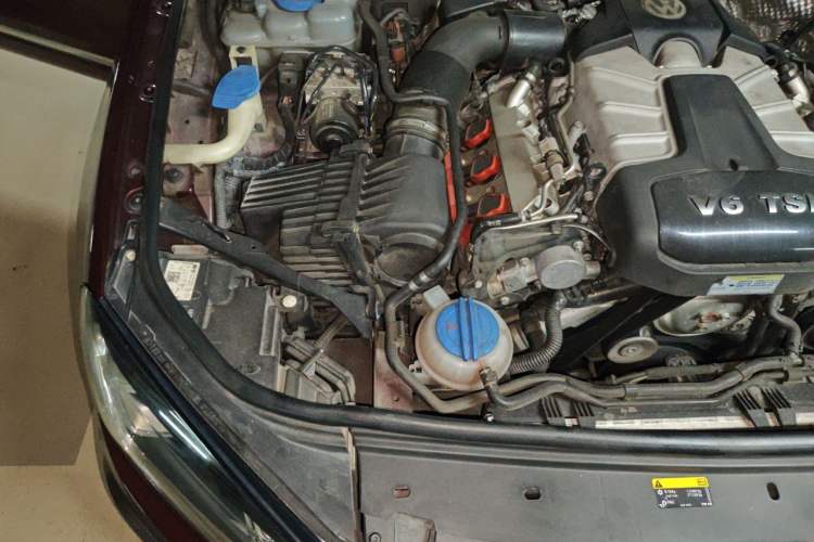 Used Volkswagen Touareg 2017 3.0 TSI Touareg Edition Engine Bay Right