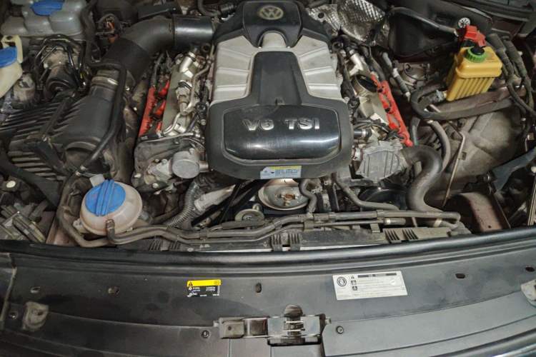 Used Volkswagen Touareg 2017 3.0 TSI Touareg Edition Engine Bay