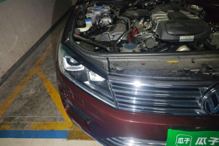 Used Volkswagen Touareg 2017 3.0 TSI Touareg Edition Right Front Headlight