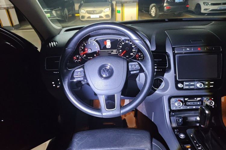 Used Volkswagen Touareg 2017 3.0 TSI Touareg Edition Steering Wheel