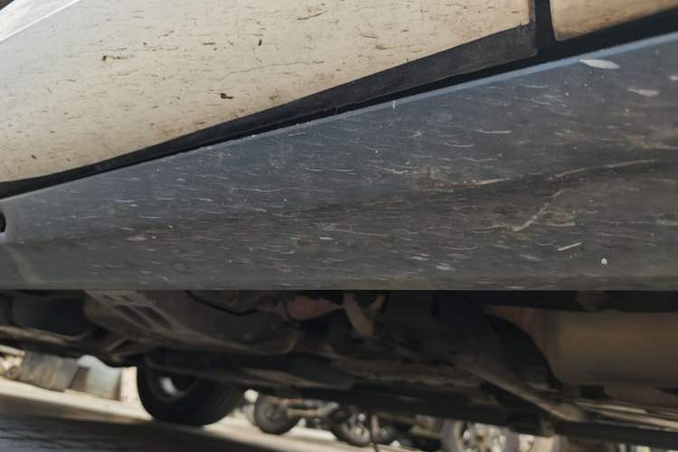 Used Volkswagen Touareg 2017 3.0 TSI Yuyue Model Chassis Front Right