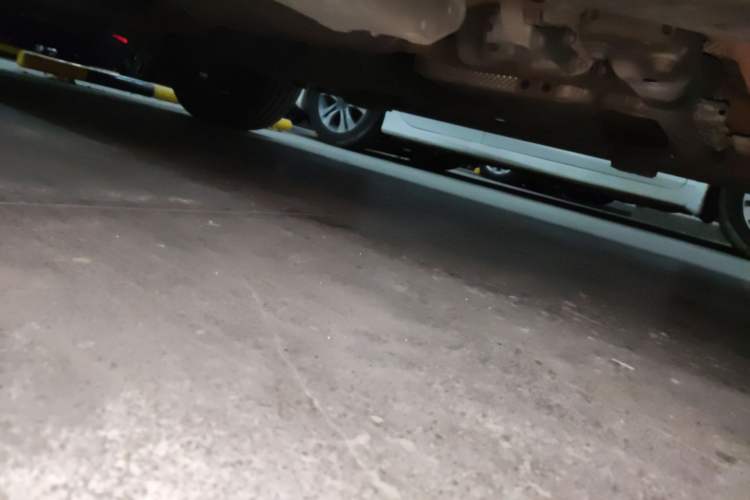 Used Volkswagen Touareg 2017 3.0 TSI Yuyue Model Chassis Front Right