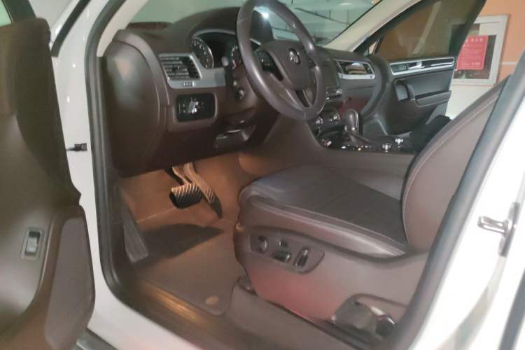 Used Volkswagen Touareg 2017 3.0 TSI Touareg Model Driver Seat