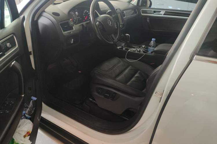Used Volkswagen Touareg 2017 3.0 TSI Touareg Model Driver Seat