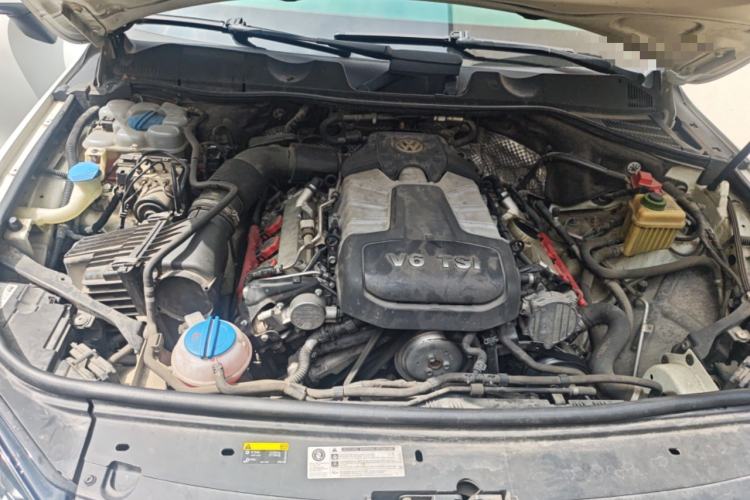 Used Volkswagen Touareg 2017 3.0 TSI Touareg Edition Engine Bay