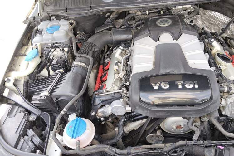 Used Volkswagen Touareg 2017 3.0 TSI Touareg Edition Engine Bay Right