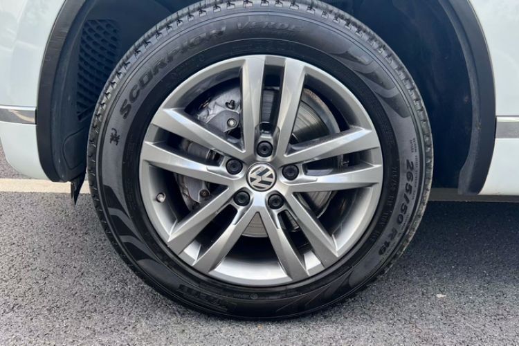 Used Volkswagen Touareg 2017 3.0 TSI Touareg Edition Exterior 6