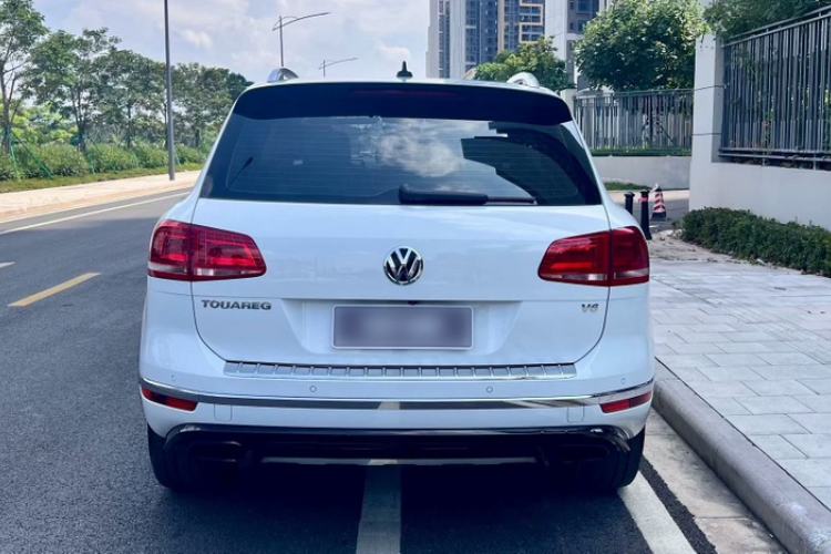 Used Volkswagen Touareg 2017 3.0 TSI Touareg Edition Exterior 8