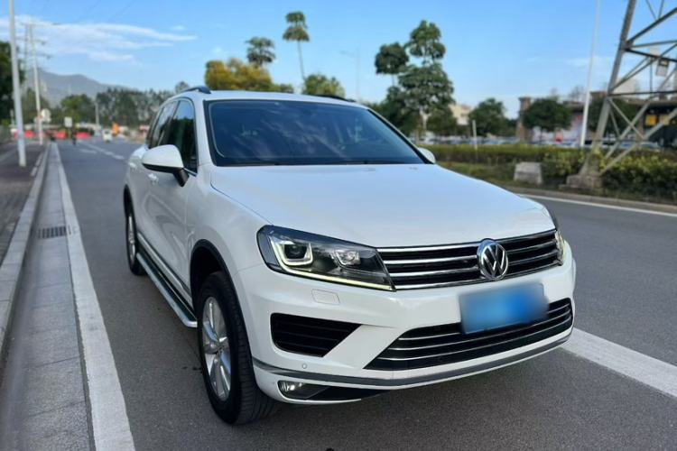 Used Volkswagen Touareg 2017 3.0 TSI Touareg Model Exterior 9