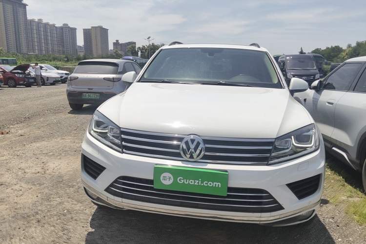 Used Volkswagen Touareg 2017 3.0 TSI Touareg Edition Front