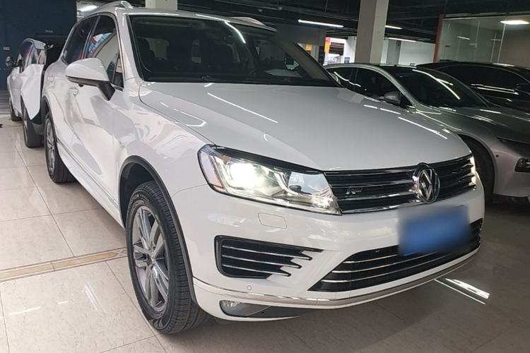 Used Volkswagen Touareg 2017 3.0 TSI Touareg Edition Front Right 45 Deg