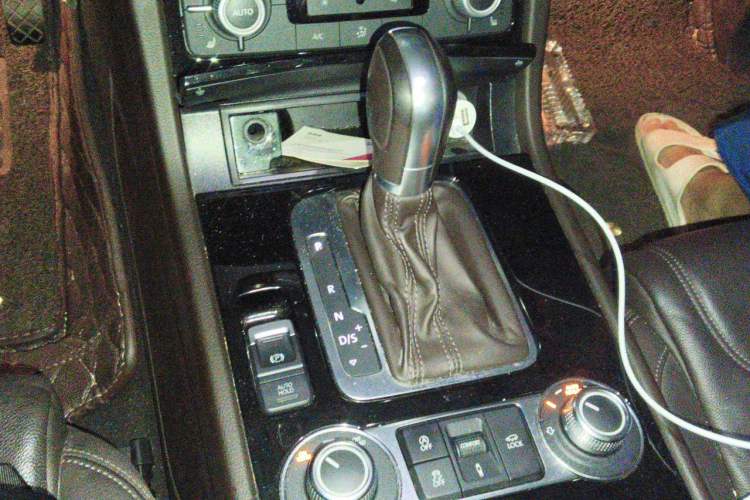 Used Volkswagen Touareg  Gear Lever