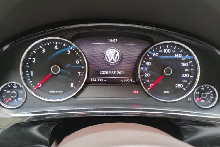 Used Volkswagen Touareg 2017 3.0 TSI Start Edition Instrument Cluster