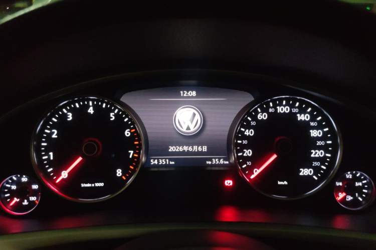 Used Volkswagen Touareg 2017 3.0 TSI Touareg Model Instrument Cluster
