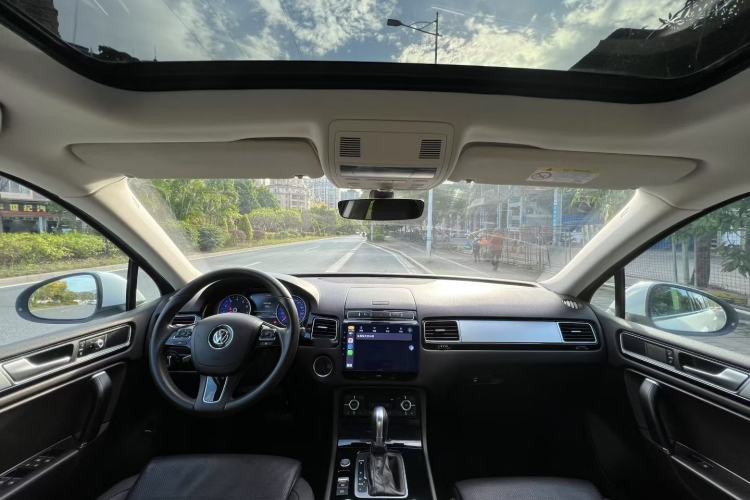 Used Volkswagen Touareg 2017 3.0 TSI Touareg Model Interior 1