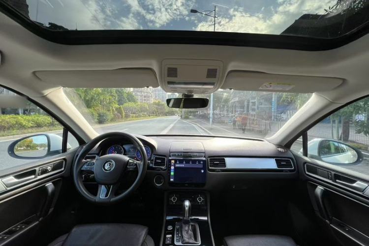 Used Volkswagen Touareg 2017 3.0 TSI Touareg Model Interior 3