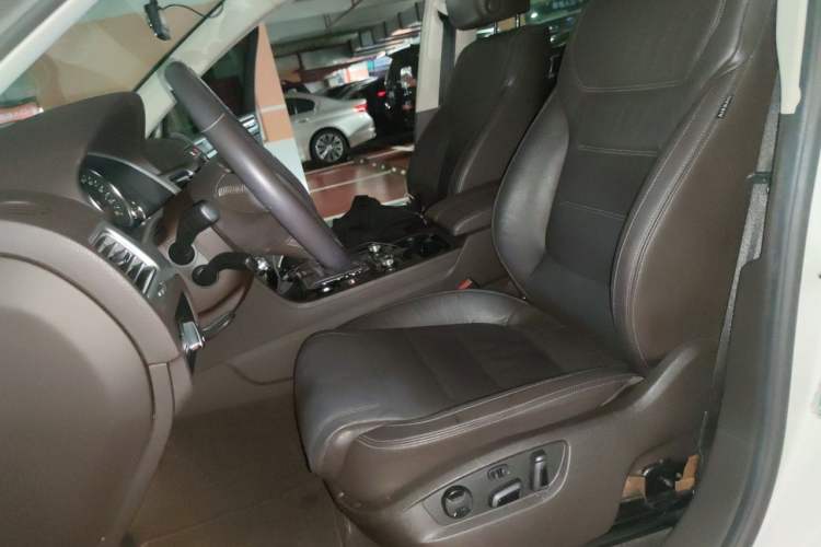 Used Volkswagen Touareg 2017 3.0 TSI Touareg Model Left Front Seat