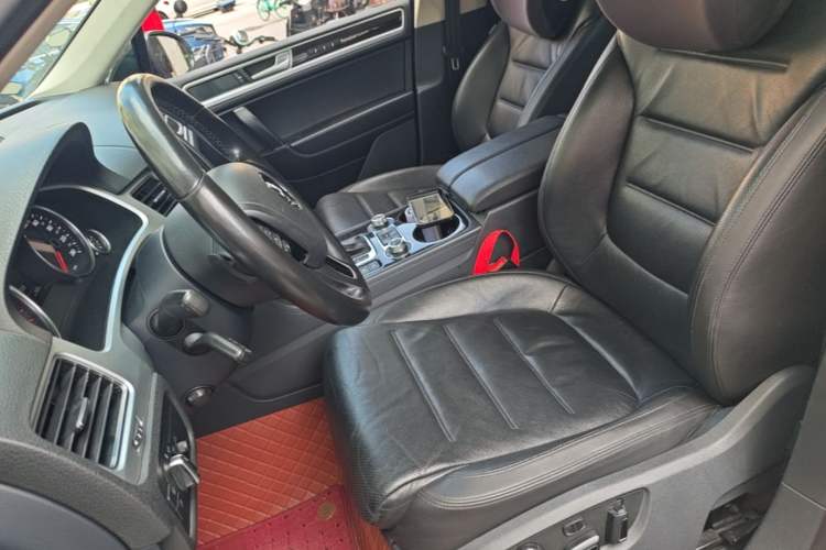 Used Volkswagen Touareg 2017 3.0 TSI Yuyue Model Left Front Seat