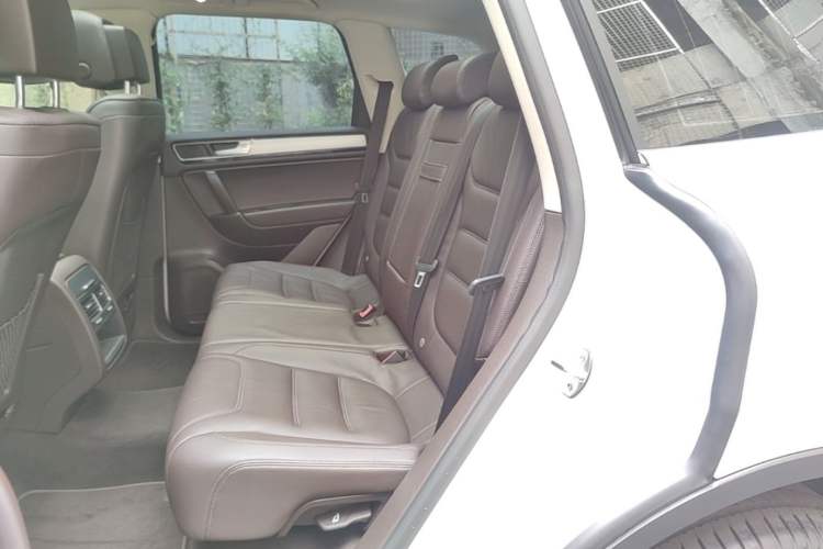 Used Volkswagen Touareg 2017 3.0 TSI Start Edition Left Rear Seat
