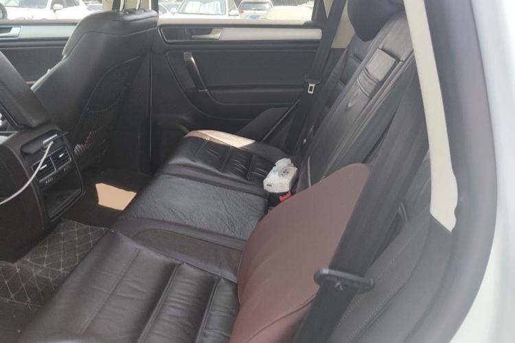 Used Volkswagen Touareg 2017 3.0 TSI Touareg Edition Left Rear Seat