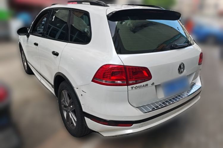 Used Volkswagen Touareg 2017 3.0 TSI Yuyue Model Rear Left 45 Deg