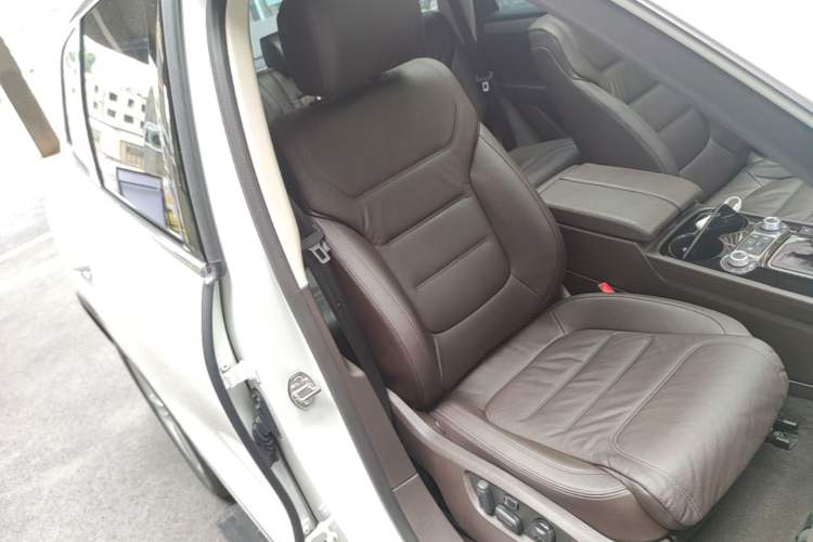 Used Volkswagen Touareg 2017 3.0 TSI Start Edition Right Front Seat