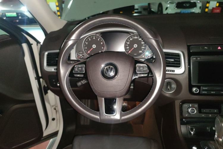 Used Volkswagen Touareg 2017 3.0 TSI Touareg Model Steering Wheel