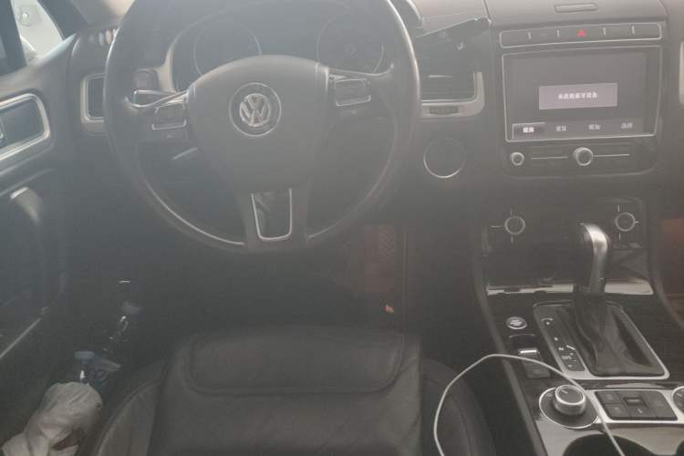 Used Volkswagen Touareg 2017 3.0 TSI Touareg Model Steering Wheel