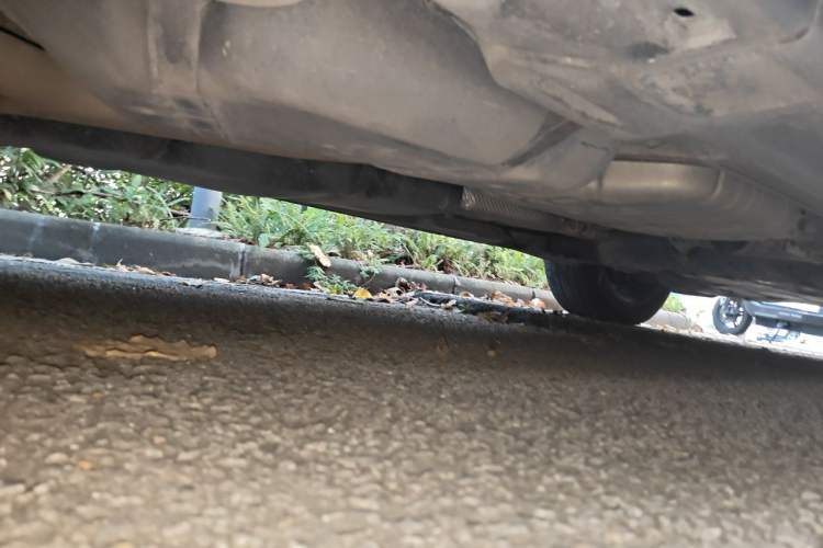 Used Volkswagen Touareg  Chassis Rear Right