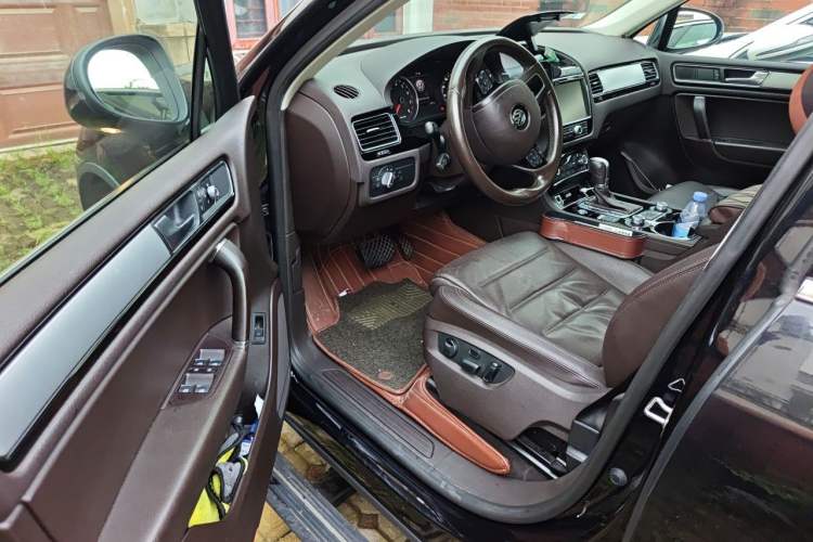 Used Volkswagen Touareg 2018 3.0 TSI Glory Collection Edition Driver Seat
