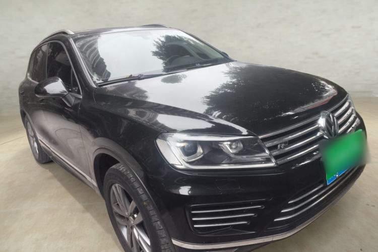 Used Volkswagen Touareg 2018 3.0 TSI Glory Collection Edition Exterior 2