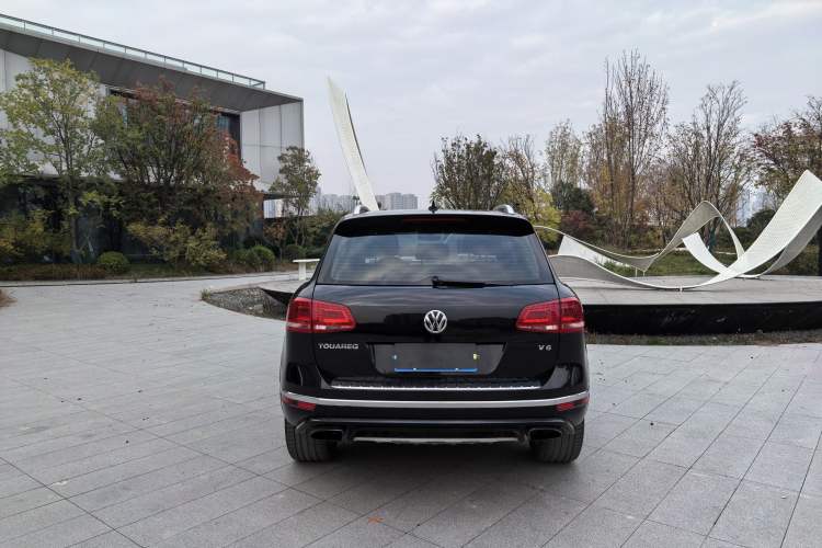Used Volkswagen Touareg 2018 3.0 TSI Glory Collection Edition Exterior 6