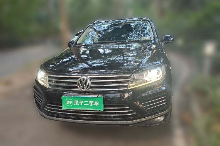 Used Volkswagen Touareg  Front