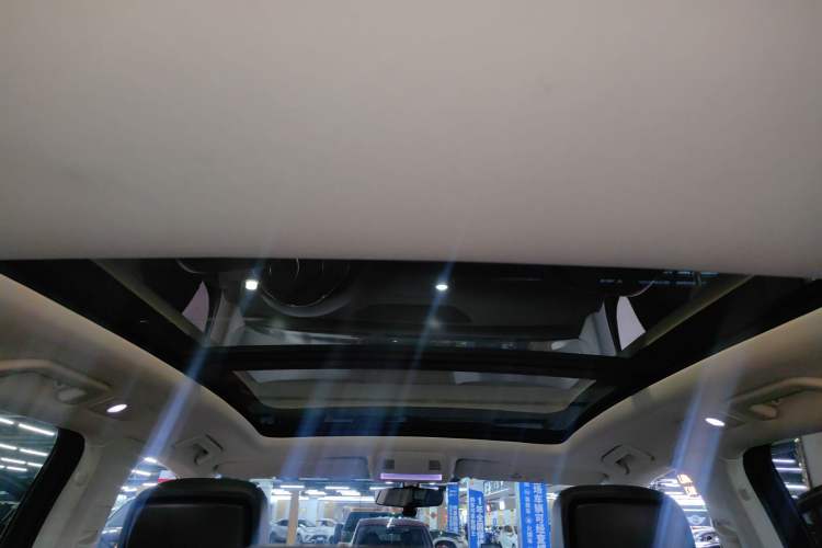 Used Volkswagen Touareg 2018 3.0 TSI Glory Collection Edition Headliner