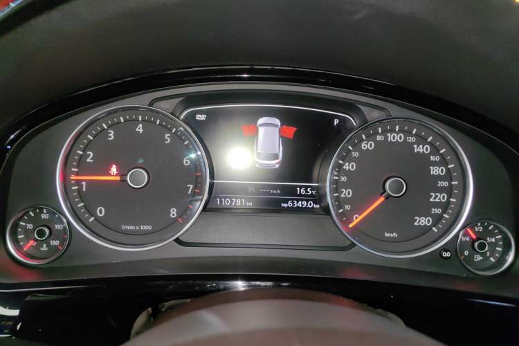 Used Volkswagen Touareg 2018 3.0 TSI Glory Collection Edition Instrument Cluster