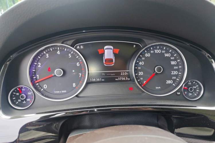 Used Volkswagen Touareg 2018 3.0 TSI Glory Collection Edition Instrument Cluster