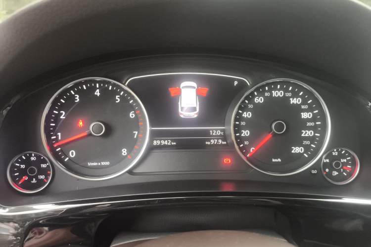 Used Volkswagen Touareg 2018 3.0 TSI Glory Collection Edition Instrument Cluster