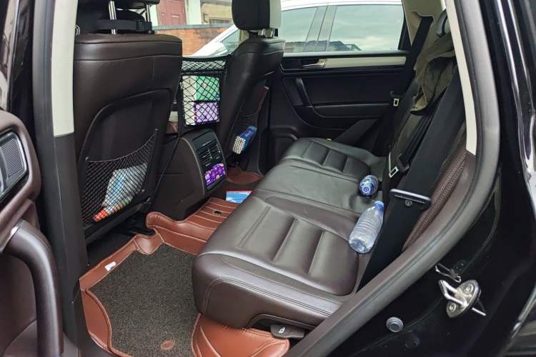 Used Volkswagen Touareg 2018 3.0 TSI Glory Collection Edition Left Rear Seat