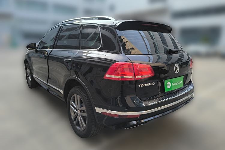Used Volkswagen Touareg 2018 3.0 TSI Glory Collection Edition Rear Left 45 Deg