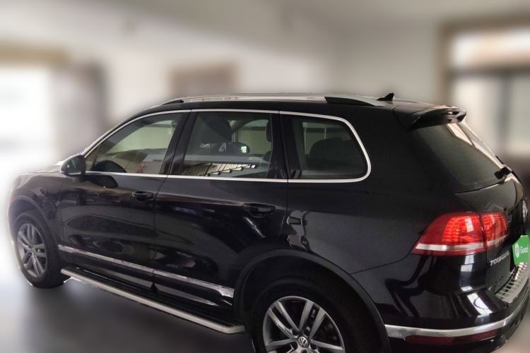 Used Volkswagen Touareg 2018 3.0 TSI Glory Collection Edition Rear Left 45 Deg