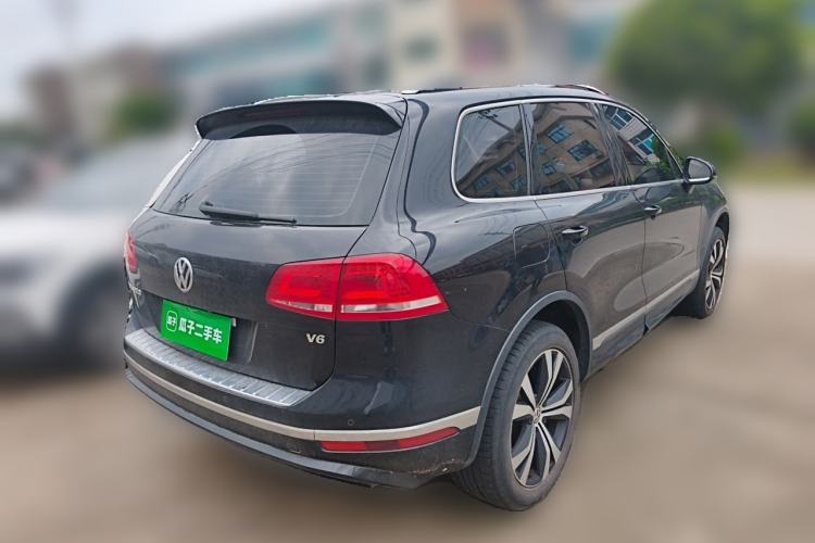 Used Volkswagen Touareg 2018 3.0 TSI Glory Collection Edition Rear Right 45 Deg