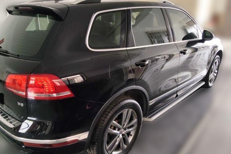 Used Volkswagen Touareg 2018 3.0 TSI Glory Collection Edition Rear Right 45 Deg